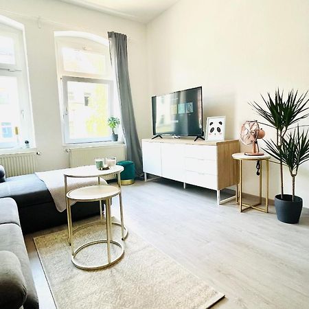 Renoviertes Apartment In Zentraler Lage - Wlan, Smart-Tv, Kueche, Balkon Und Queensize-Bett Fuer 4 Gaeste Erfurt Bagian luar foto
