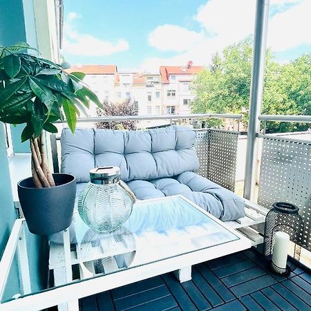 Renoviertes Apartment In Zentraler Lage - Wlan, Smart-Tv, Kuche, Balkon Und Queensize-Bett Fur 4 Gaste Erfurt Bagian luar foto