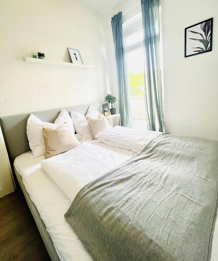 Renoviertes Apartment In Zentraler Lage - Wlan, Smart-Tv, Kuche, Balkon Und Queensize-Bett Fur 4 Gaste Erfurt Bagian luar foto